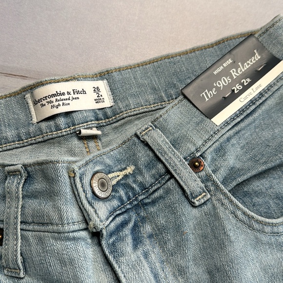 NWT - Abercrombie & Fitch - Curve Love High Rise 90s Relaxed Jean - Picture 7 of 7